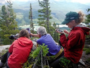 Researchers use GPS to recreate photographs taken of Mt Robson 100 years ago from the Ptarmigan Peak Station.