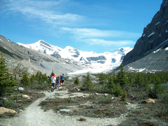 Valemount students continue traditional trek to Berg Lake