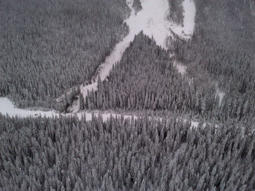 Resident describes “loud boom” of avalanche