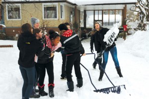 snow day, snow, shovel, shoveling, help, good deed