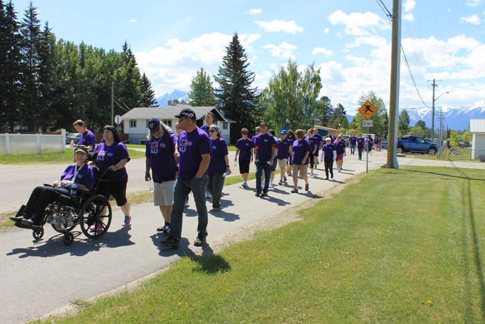 ALS Walk paints the town purple for charity