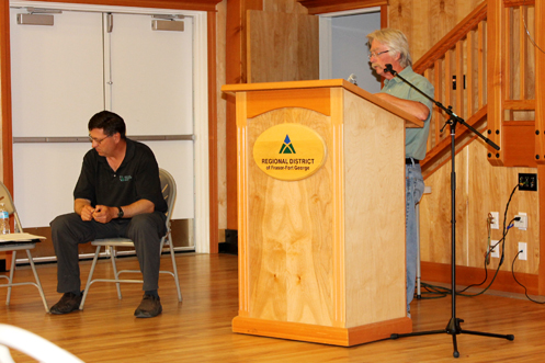 Rick Thompson addressing a crowd in 2014.