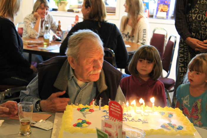 Les McKirdy celebrates 90 years