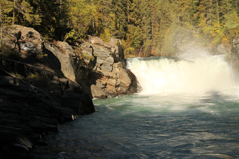 Man dies at Overlander Falls