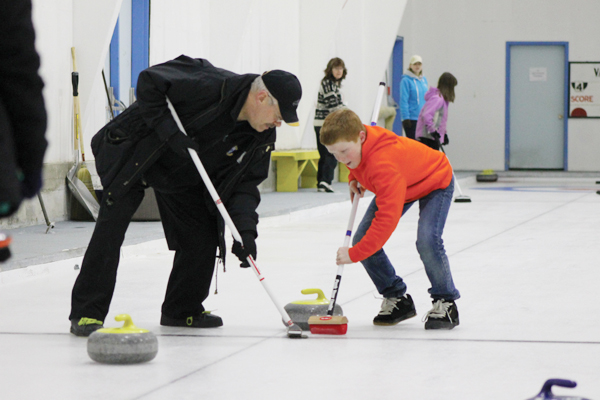 Curling au naturel: club forges ahead