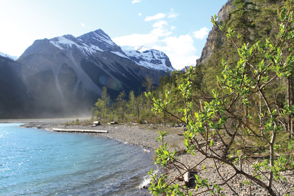 Kinney Lake trail re-opens, trail to Berg Lake still closed