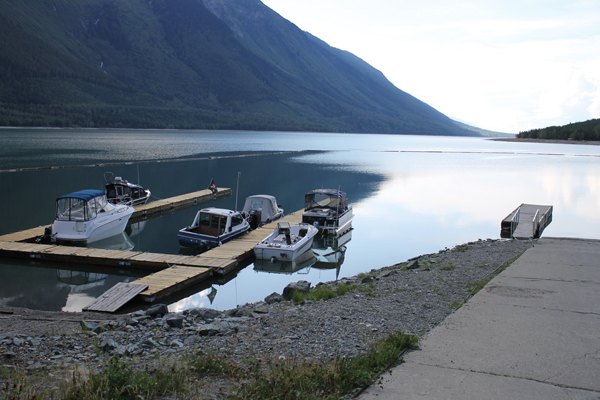 Difficult Conditions at Kinbasket Dock