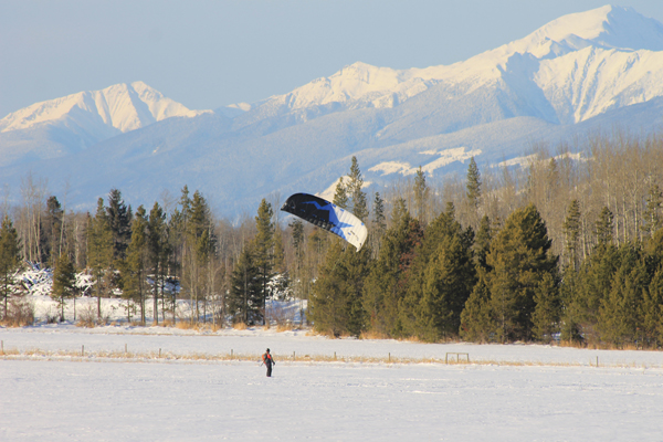 Kite skiing in Valemount, BC