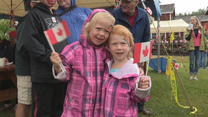 Two little girls w flags_web