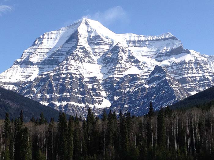 Polish climbers rescued from Robson