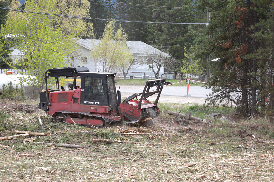 Clearing land without making a dust bowl