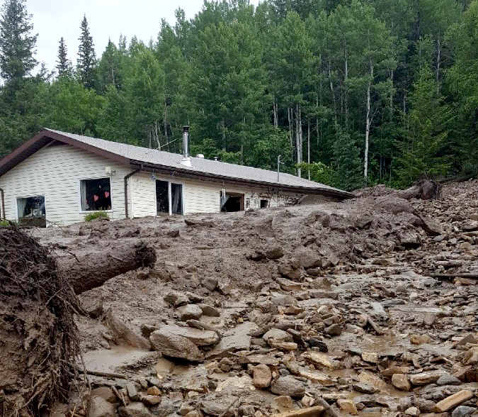 Sliding mud: essential help came from neighbours