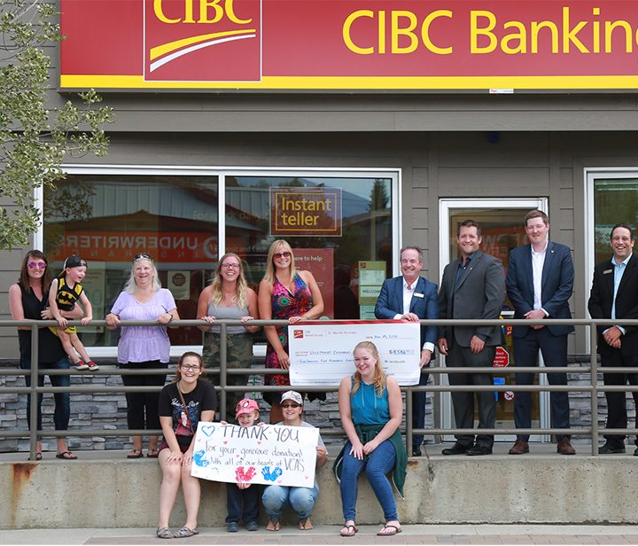 Bankers donate to local kids