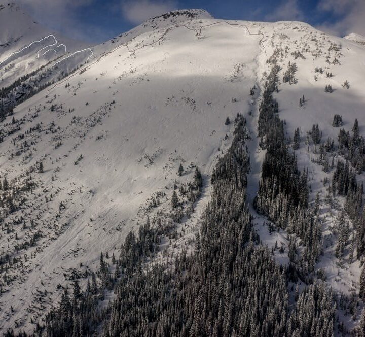 Avalanche near Valemount claims one life
