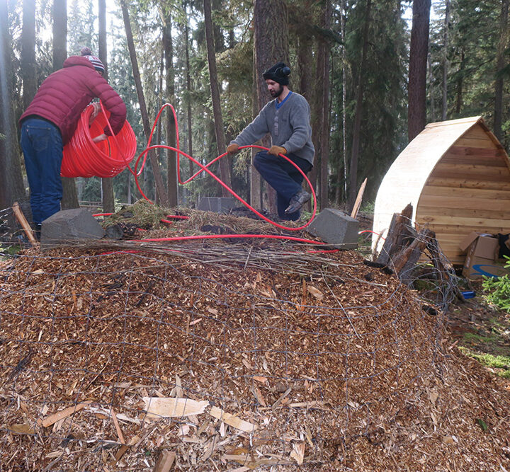 Compost Innovation: a compost-heated sauna and more