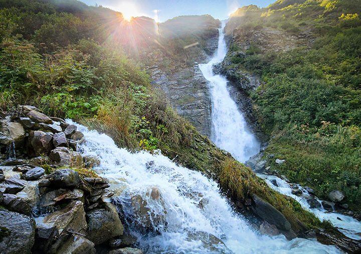 “Hawaii, BC” hike the latest Valemount trail