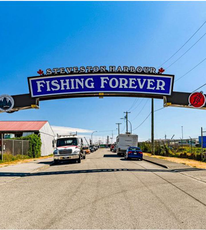 Village to explore “simplified” archway design for Valemount entry sign